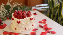 Carica l'immagine nel visualizzatore di Gallery, Torta Vintage Cake Fragola